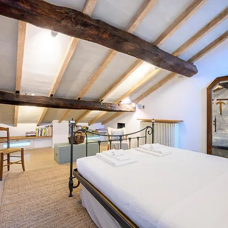 Apartment Skylight Duplex In Historic Center Parma