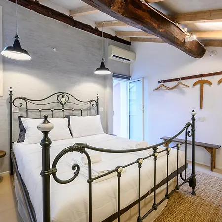 Apartment Skylight Duplex In Historic Center