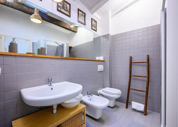 Skylight Duplex In Historic Center Appartement