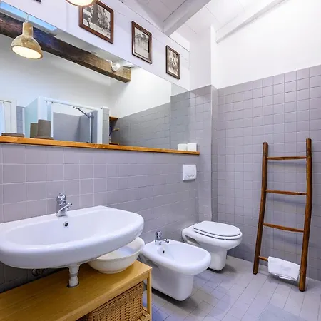 Skylight Duplex In Historic Center Apartment