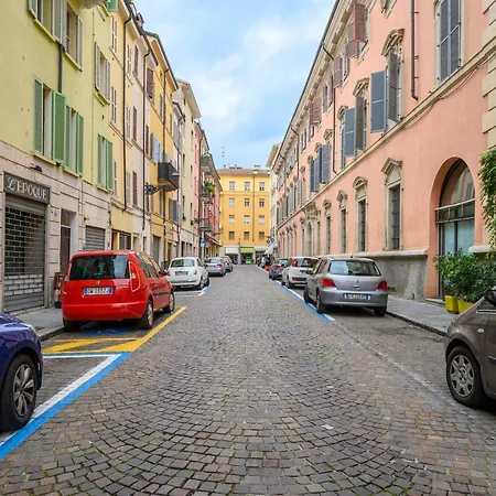 شقة Skylight Duplex In Historic Center *